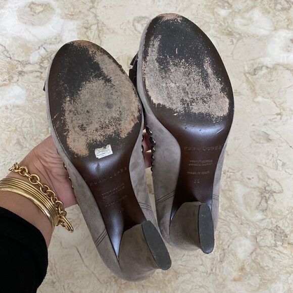 Pura Lopez Suede Block Heel Studded Pumps - Picture 12 of 12